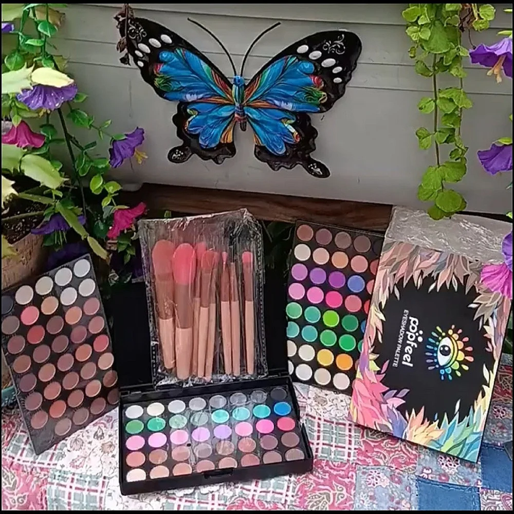 🆕️POPFEEL 120 COLOR PROFESSIONAL COMPLETE EYESHADOW PALETTE & BRUSH GIFT SET